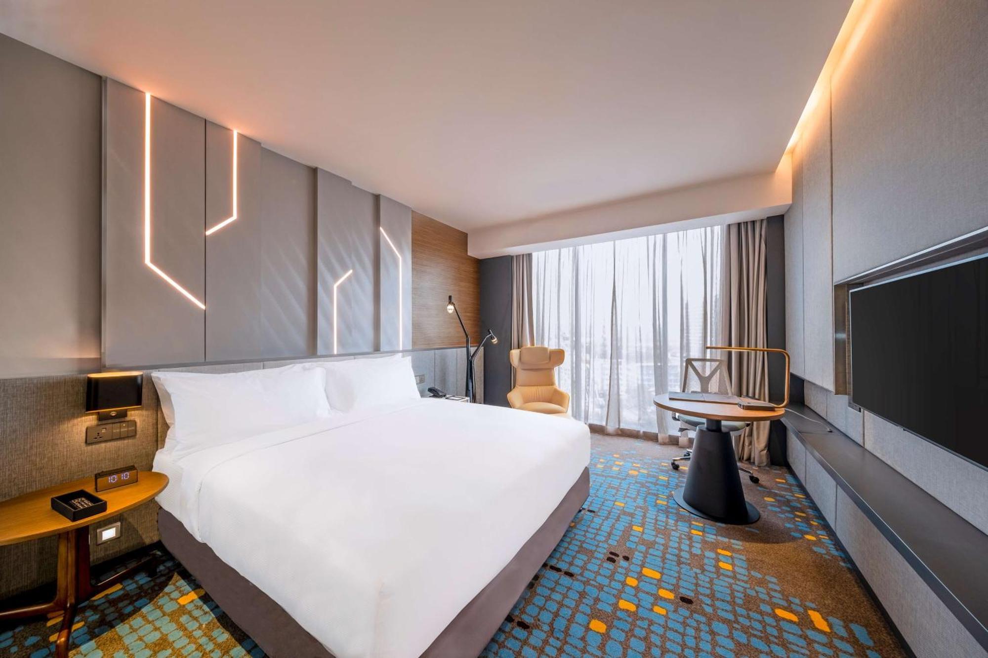 Doubletree By Hilton Shah Alam I-City Buitenkant foto Deluxe Room