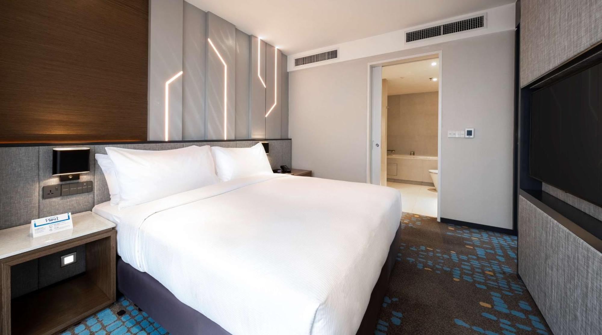 Doubletree By Hilton Shah Alam I-City Buitenkant foto Deluxe Room