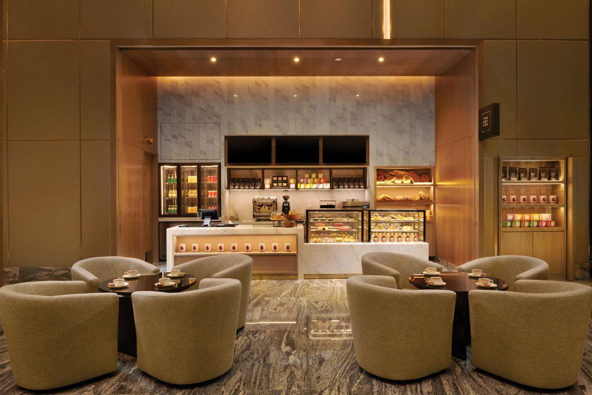 Doubletree By Hilton Shah Alam I-City Buitenkant foto The Lounge at the airport