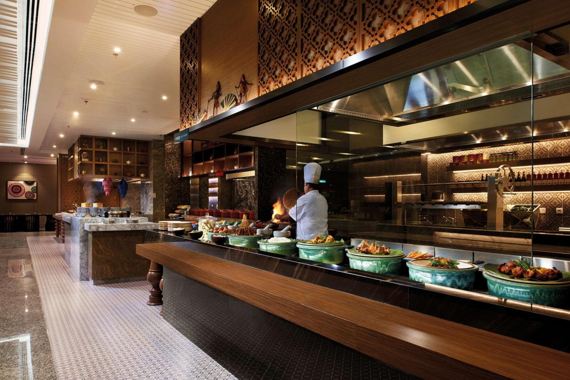 Doubletree By Hilton Shah Alam I-City Buitenkant foto The buffet at the hotel